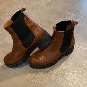 Classic Brown Leather Men's Boots